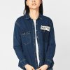 Áo sơmi nữ denim có túi ốp ngực